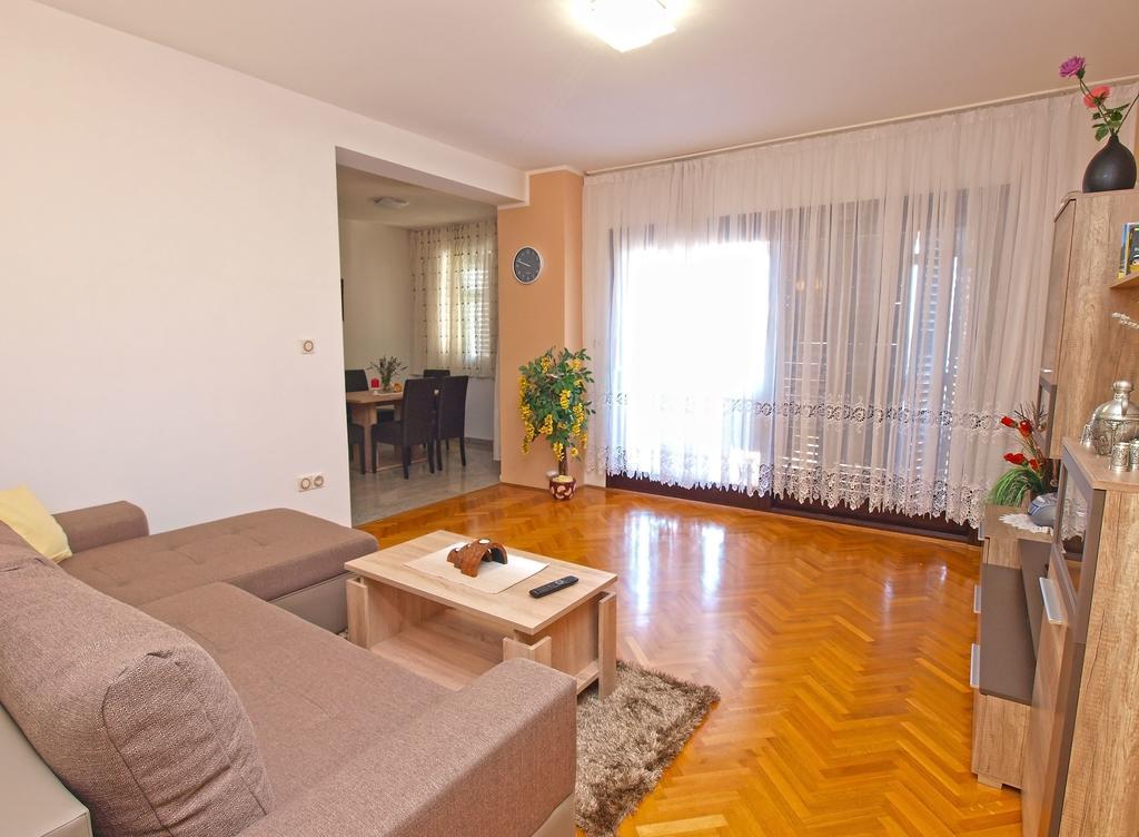 Apartment Mato 1424 Pula Exteriör bild