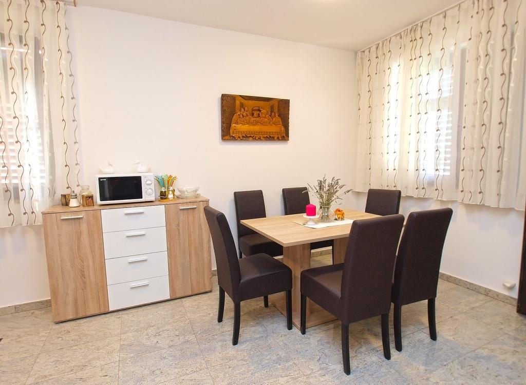 Apartment Mato 1424 Pula Exteriör bild