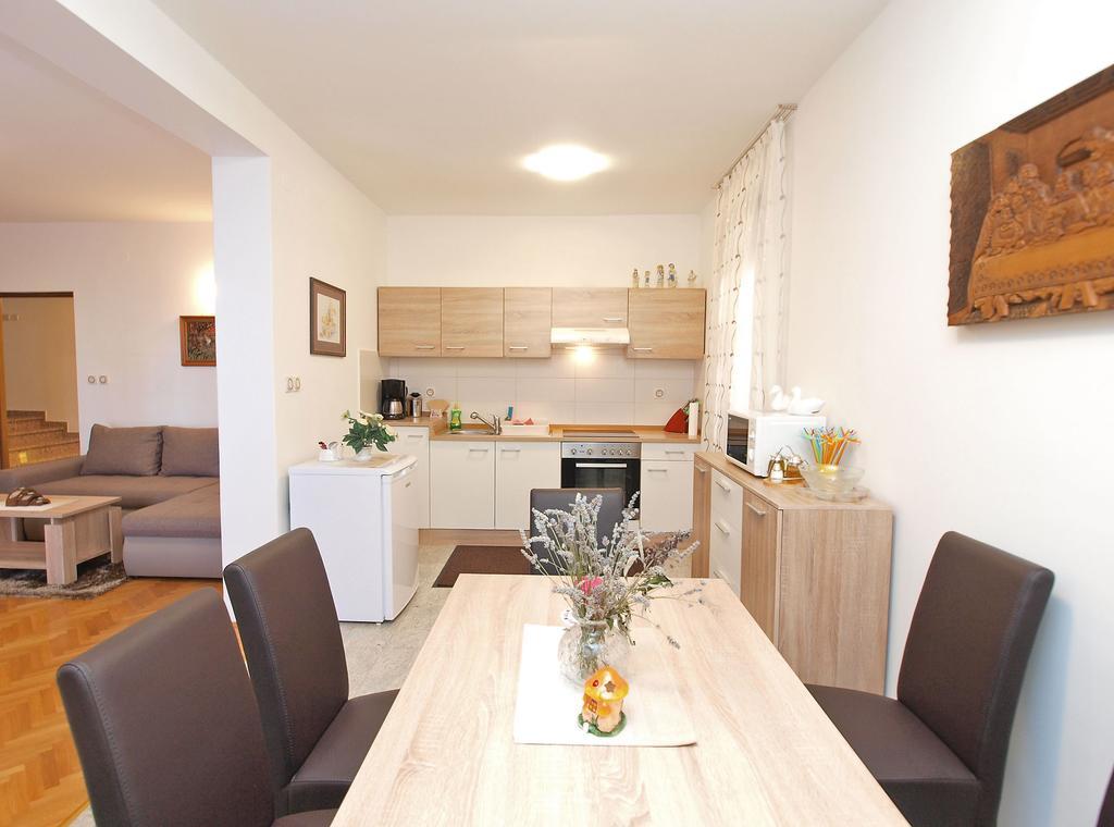 Apartment Mato 1424 Pula Exteriör bild
